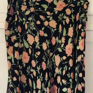 skirt with flowers, up to knees